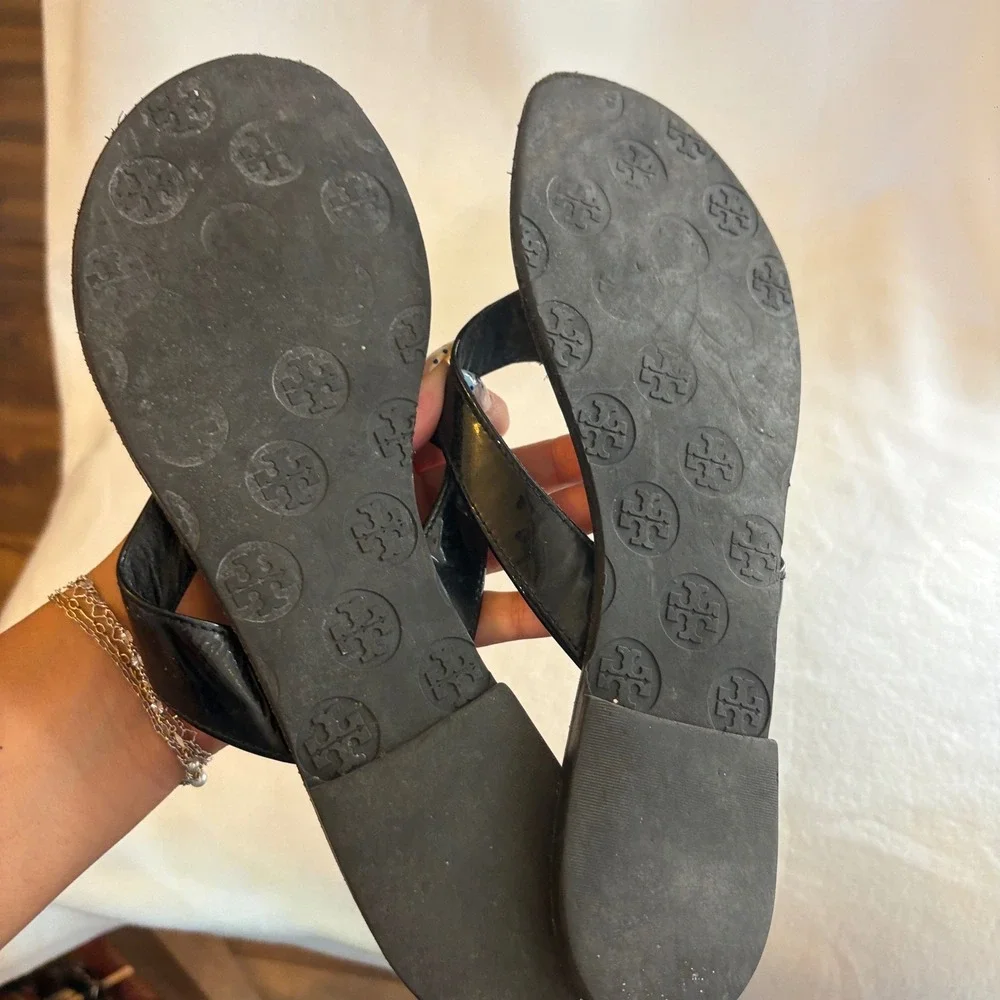 Tory Burch Miller Black Patent Leather Logo Thong Flip Flop Sandals Women 9M